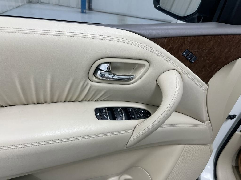 2016 INFINITI QX80 Base