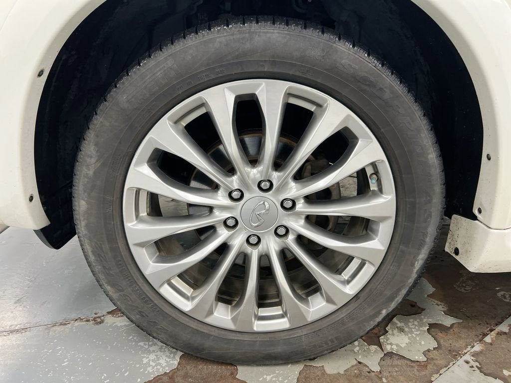 2016 INFINITI QX80 Base