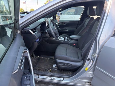 2024 Toyota RAV4 Hybrid SE