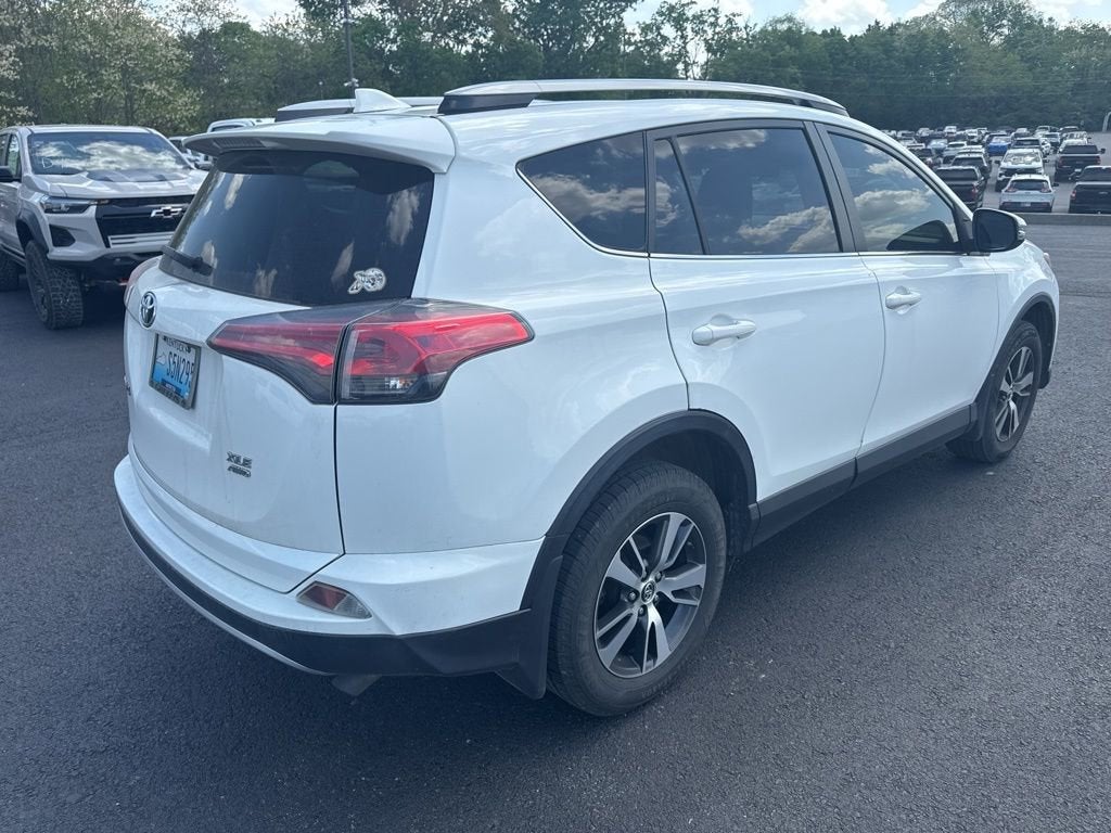 2017 Toyota RAV4 XLE