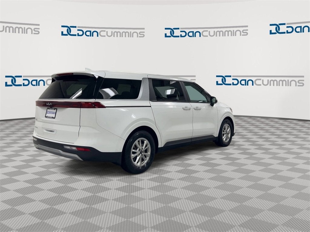 2023 Kia Carnival LX
