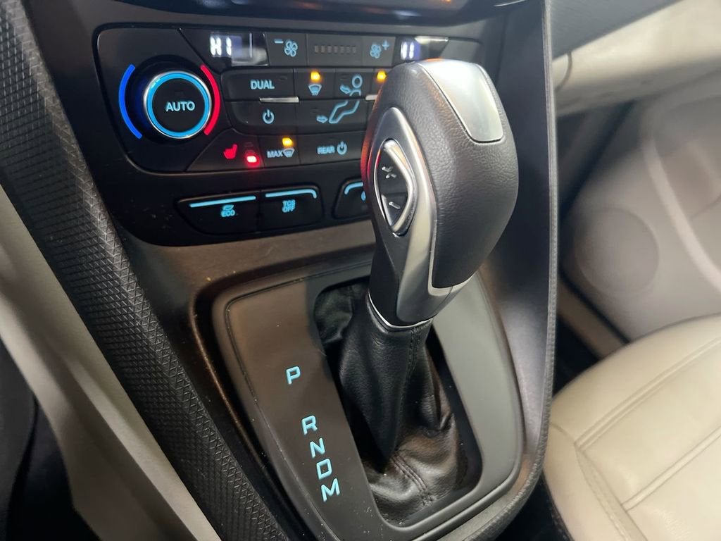 2023 Ford Transit Connect Wagon Titanium