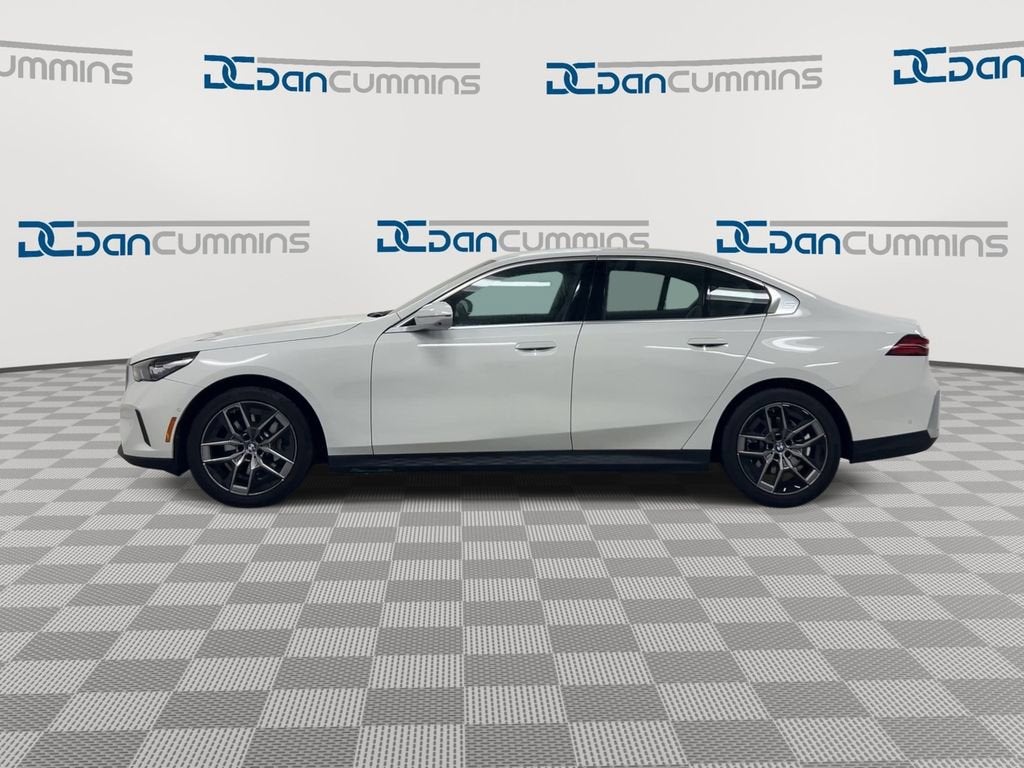 2026 BMW 5 Series 530i