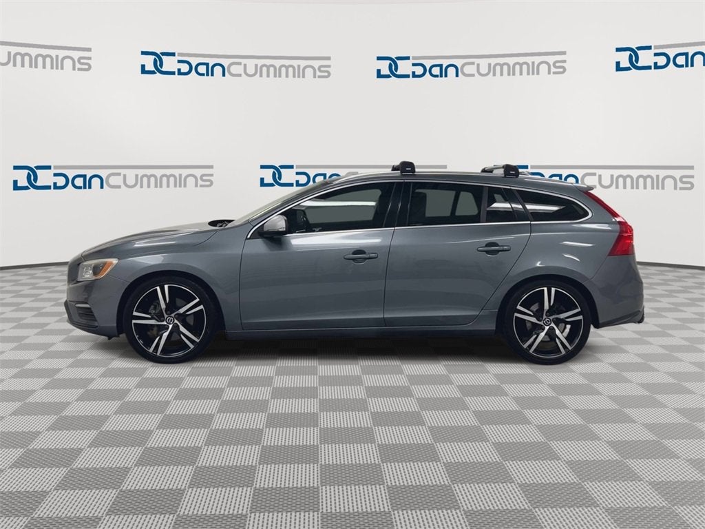 2017 Volvo V60 R-Design Platinum