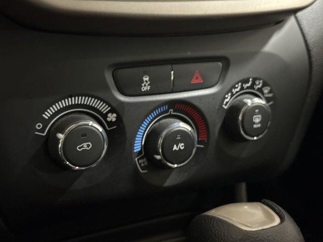 2015 Jeep Cherokee Sport