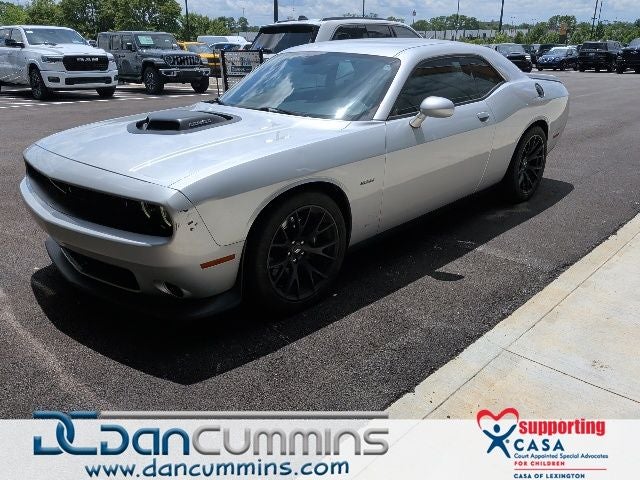 2019 Dodge Challenger R/T's photo
