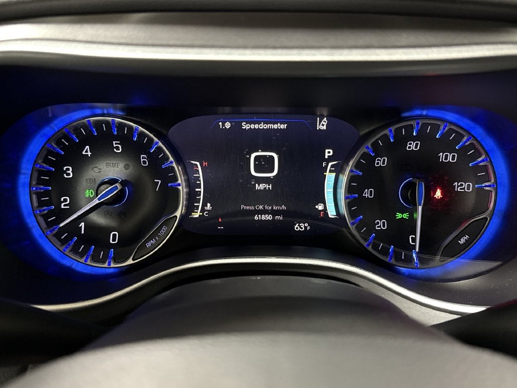 2025 Chrysler Pacifica Select