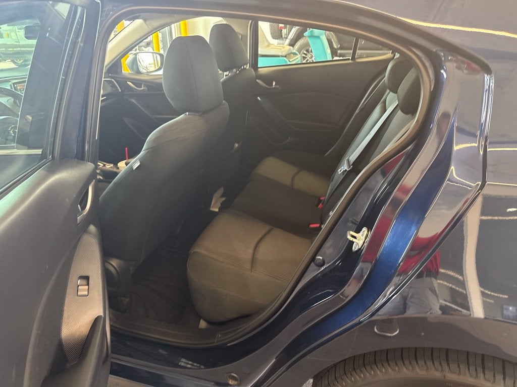 2015 Mazda Mazda3 i Touring