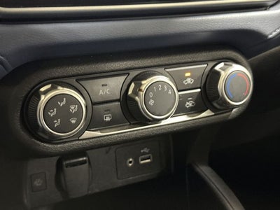 2023 Nissan Versa 1.6 SV