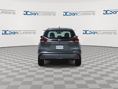 2022 Nissan Kicks SV