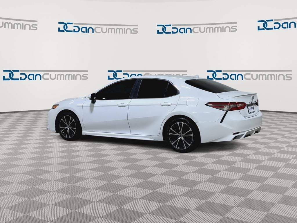 2019 Toyota Camry SE