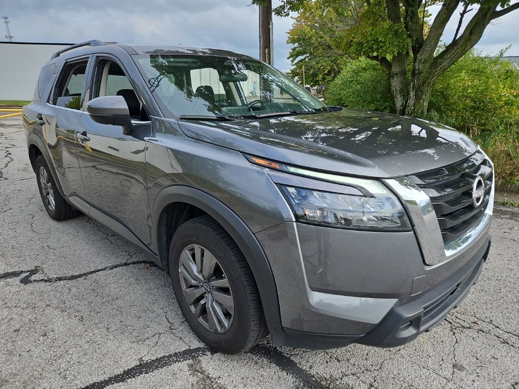 2024 Nissan Pathfinder SV