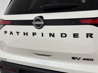 2022 Nissan Pathfinder SV