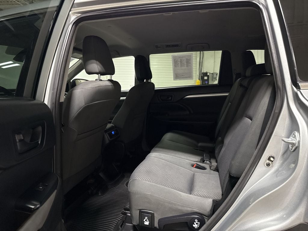 2018 Toyota Highlander LE
