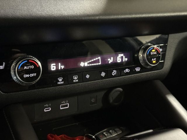 2024 Mitsubishi Outlander SE Black Edition w/Pano Roof