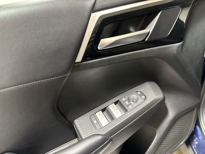 2024 Mitsubishi Outlander SE Black Edition w/Pano Roof
