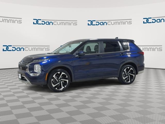 2024 Mitsubishi Outlander SE Black Edition w/Pano Roof