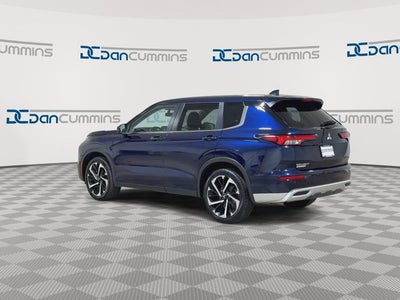 2024 Mitsubishi Outlander SE Black Edition w/Pano Roof