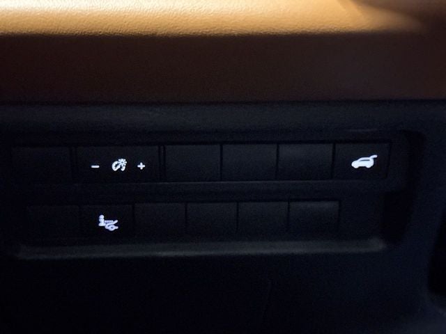 2024 Mitsubishi Outlander Base