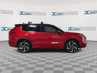 2024 Mitsubishi Outlander Base