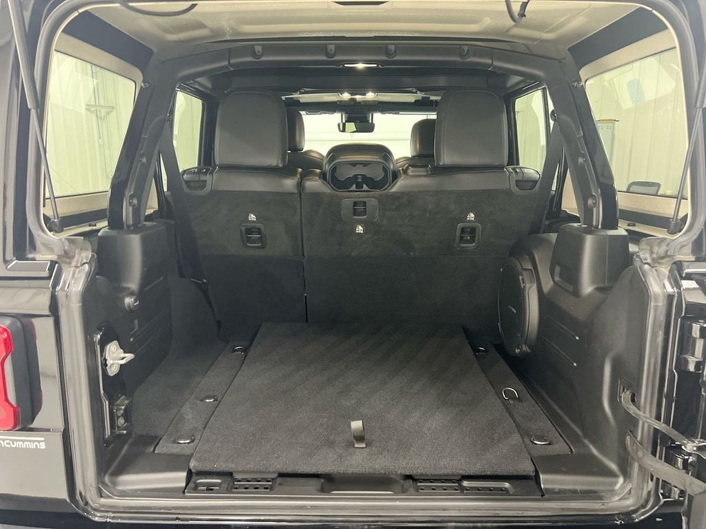 2022 Jeep Wrangler Unlimited Sahara Altitude