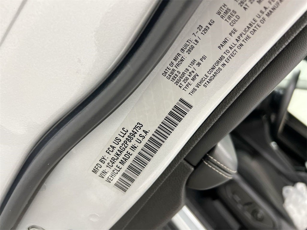 2023 Jeep Grand Cherokee L Laredo