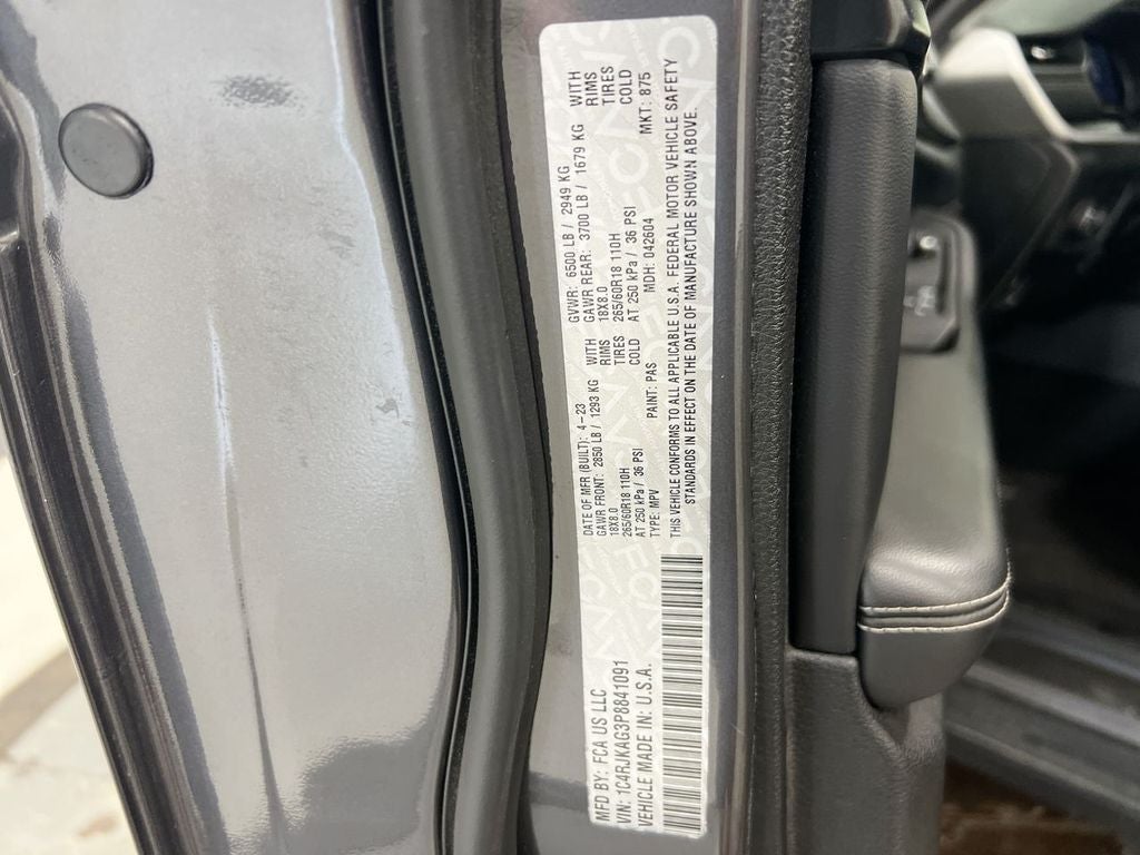 2023 Jeep Grand Cherokee L Laredo