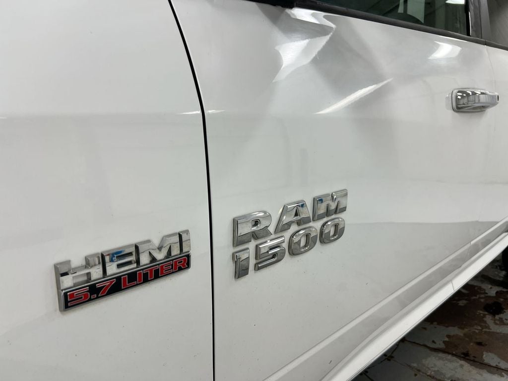 2016 RAM 1500 SLT
