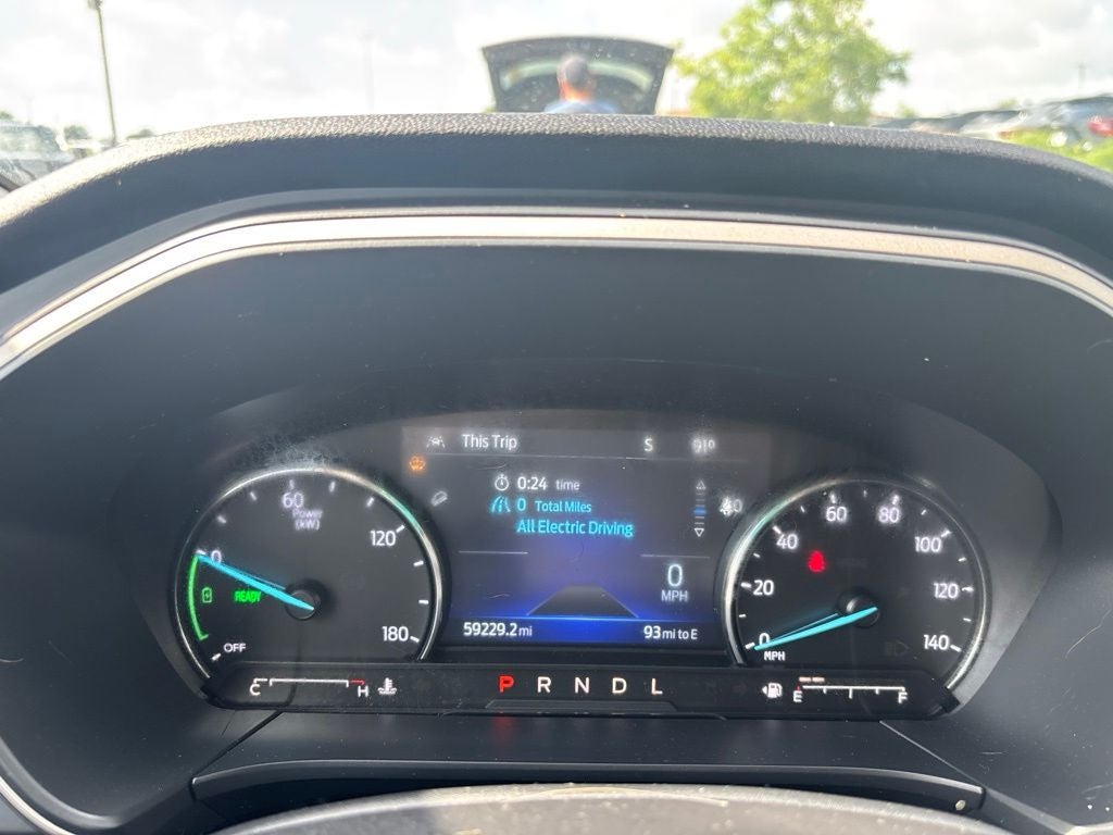 2022 Ford Escape Hybrid SE