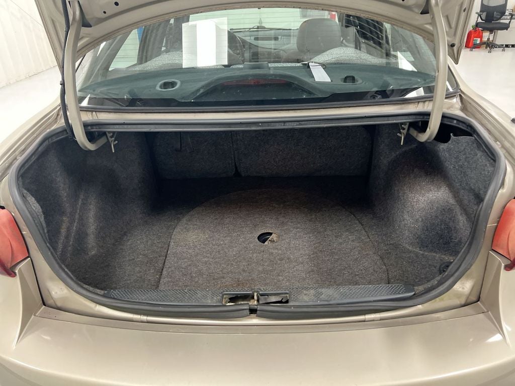 2004 Chevrolet Cavalier Base