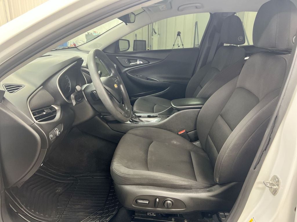 2021 Chevrolet Malibu LS