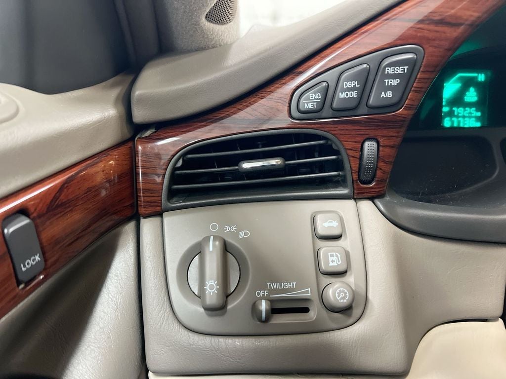 2003 Cadillac DeVille Base