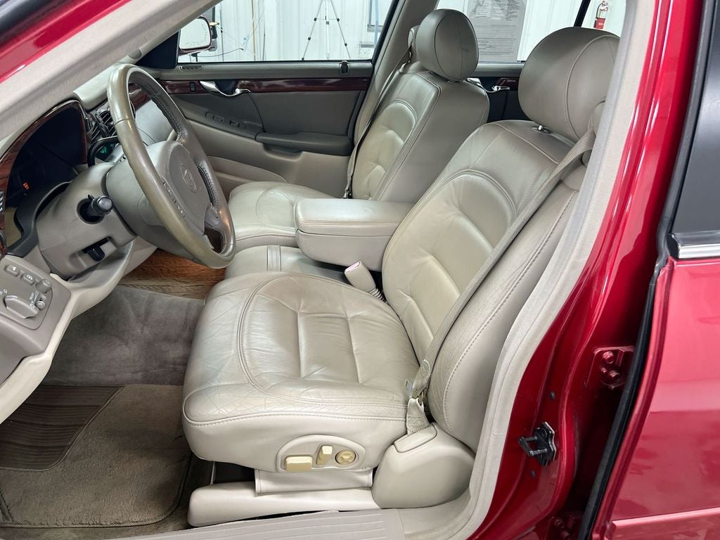 2003 Cadillac DeVille Base