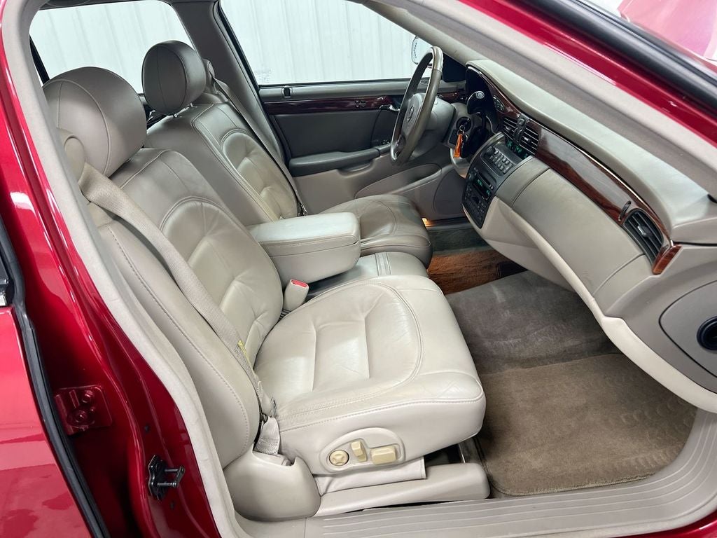 2003 Cadillac DeVille Base