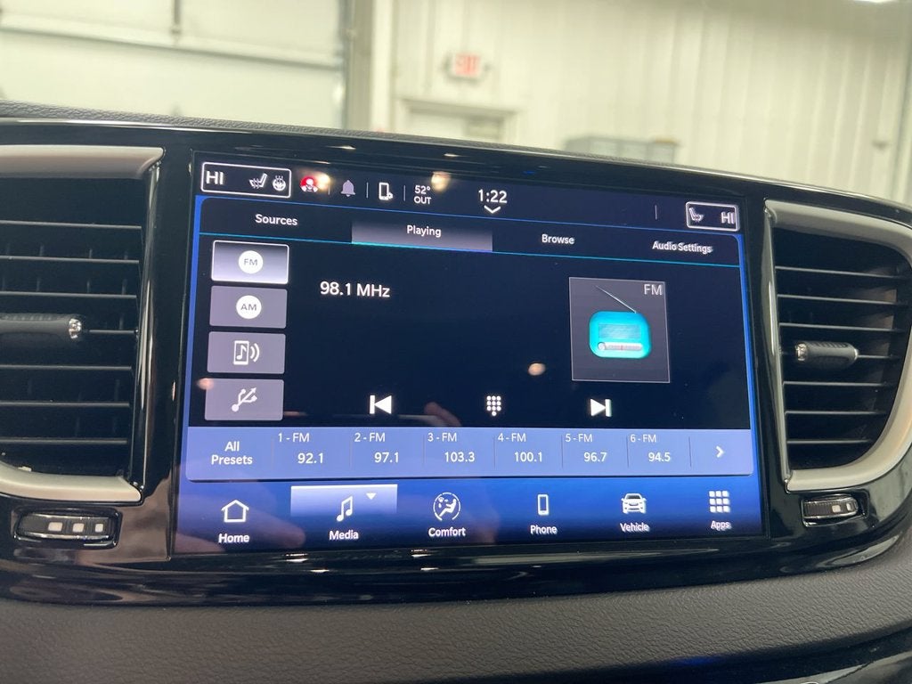 2024 Chrysler Pacifica Touring L