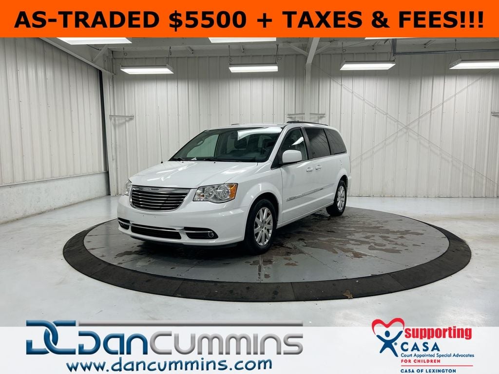 2016 Chrysler Town & Country Touring