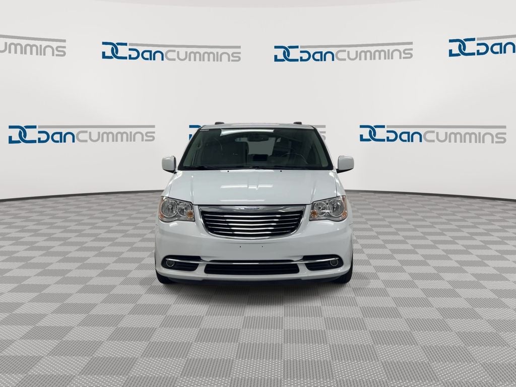 2016 Chrysler Town & Country Touring
