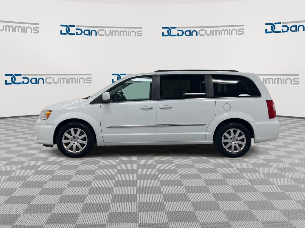 2016 Chrysler Town & Country Touring