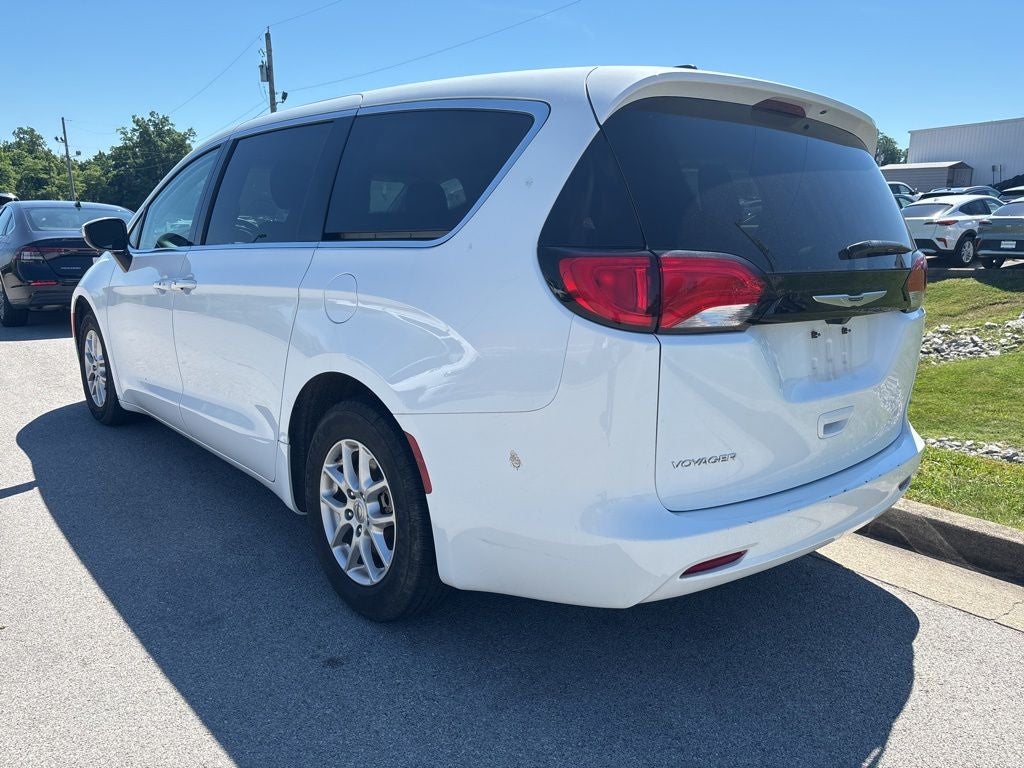 2023 Chrysler Voyager LX