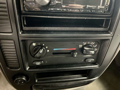 2001 Ford Windstar Standard