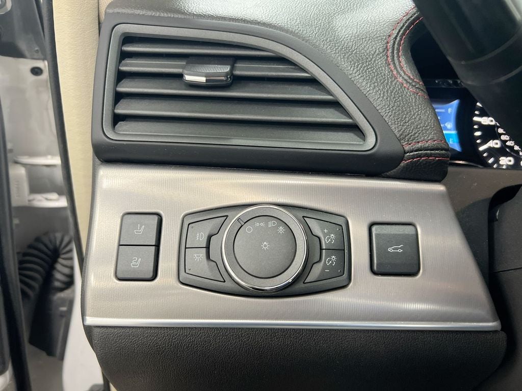 2015 Lincoln MKX Base