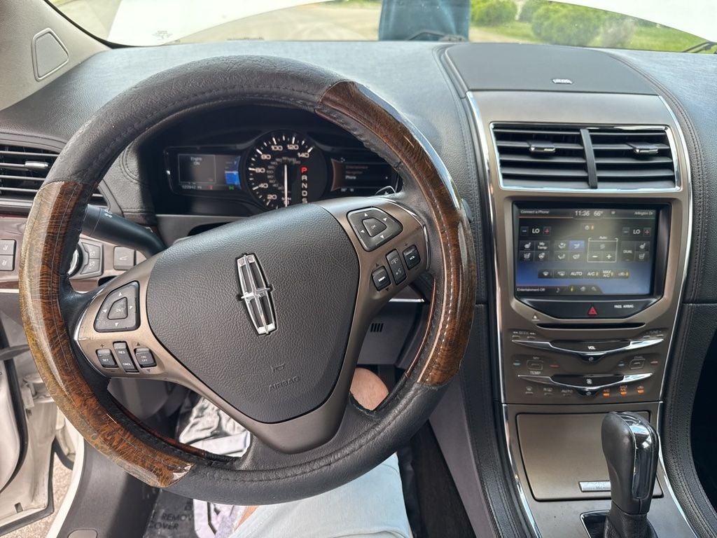 2015 Lincoln MKX Base