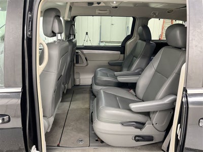 2011 Volkswagen Routan SE