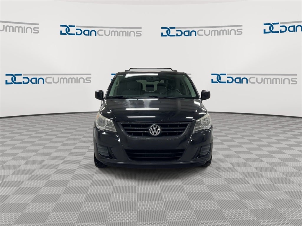 2011 Volkswagen Routan SE