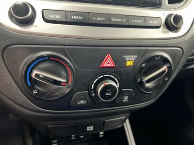 2022 Hyundai Accent SE