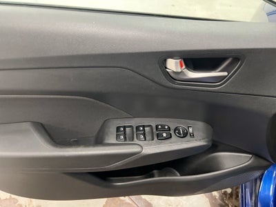 2022 Hyundai Accent SE