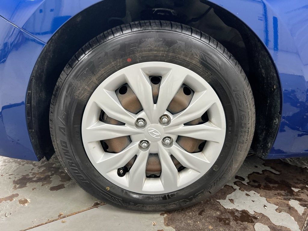 2022 Hyundai Accent SE