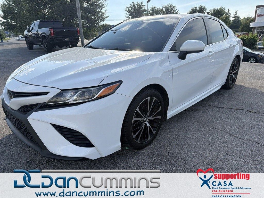 2019 Toyota Camry SE