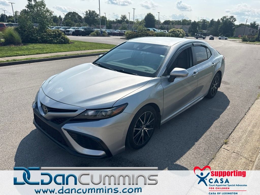 2022 Toyota Camry SE