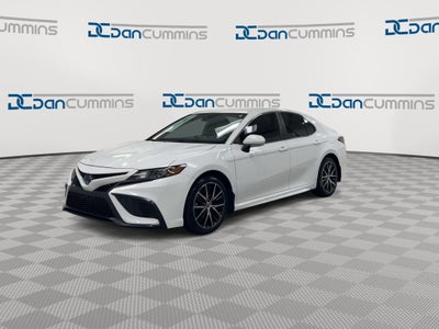 2022 Toyota Camry Hybrid SE